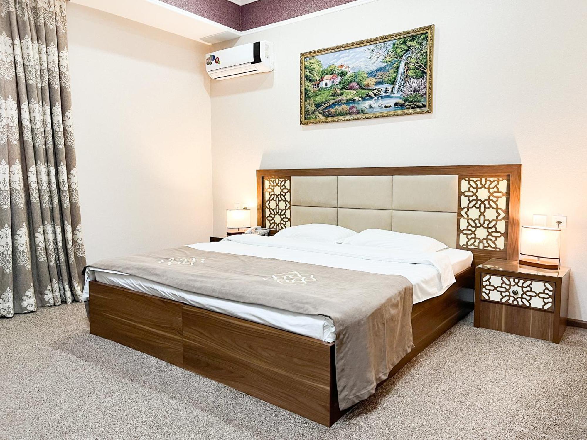 Reikartz Xon Tashkent Hotel Екстериор снимка